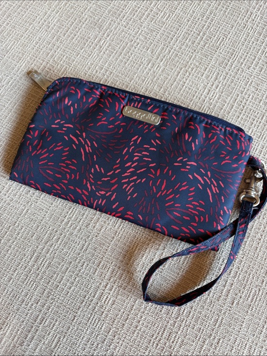 Baggallini Handbags - Baggallini wristlet